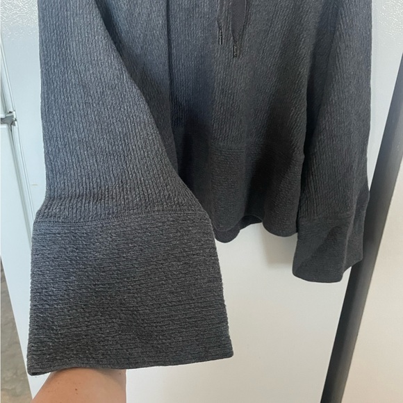Lululemon Gray Cowl Neck Bell Sleeves Pullover Sweater 21.5” Pit to Pit 3D Logo - Picture 4 of 9